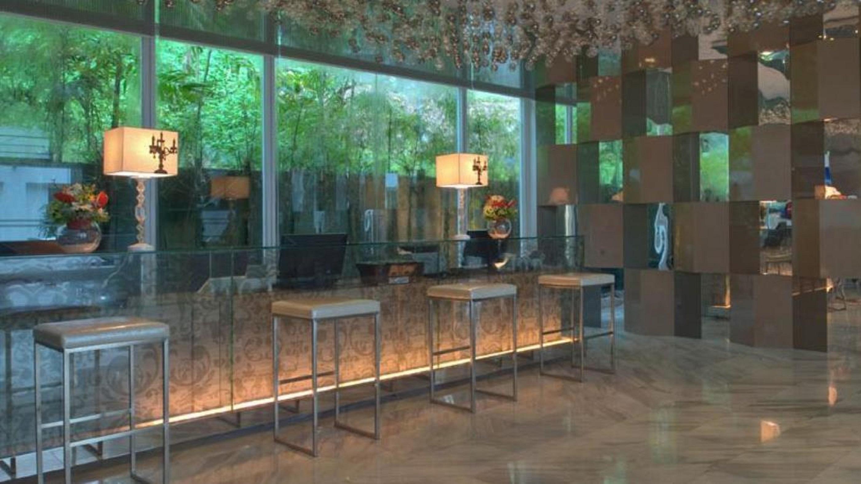 Damas Suites & Residences Куала Лумпур Екстериор снимка