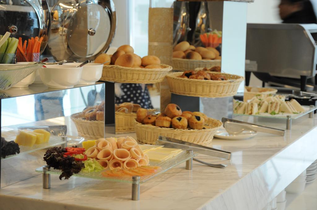 Damas Suites & Residences Куала Лумпур Екстериор снимка