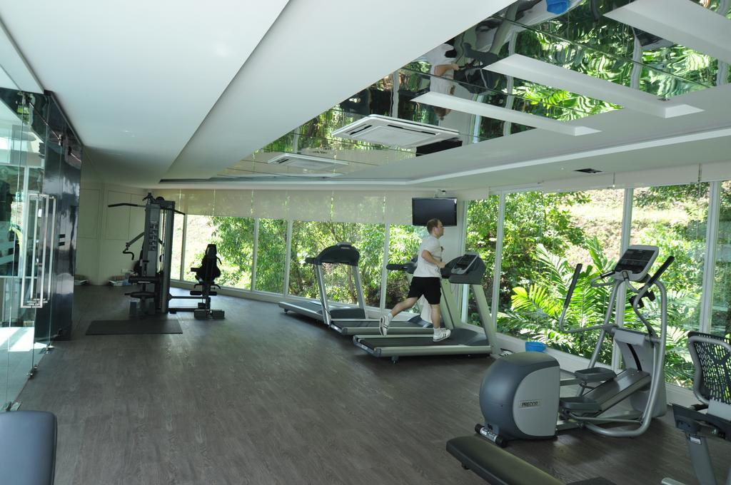 Damas Suites & Residences Куала Лумпур Екстериор снимка