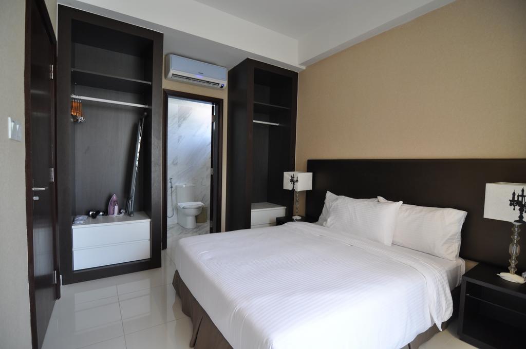 Damas Suites & Residences Куала Лумпур Екстериор снимка