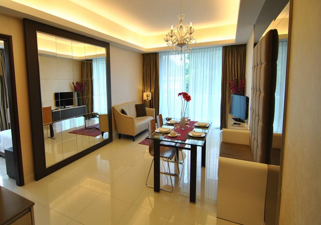 Damas Suites & Residences Куала Лумпур Екстериор снимка
